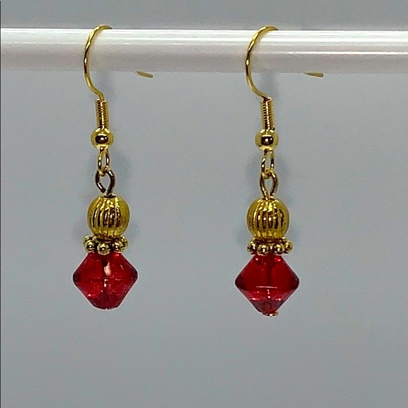 21053 ⭐️Red rhinestone earrings⭐️ - Picture 2 of 5
